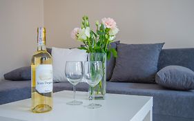 Riviera Residence Apartments